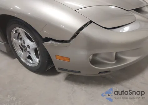 2001 Pontiac Firebird z USA, uszkodzony, nr VIN 2G2FS22K512137180